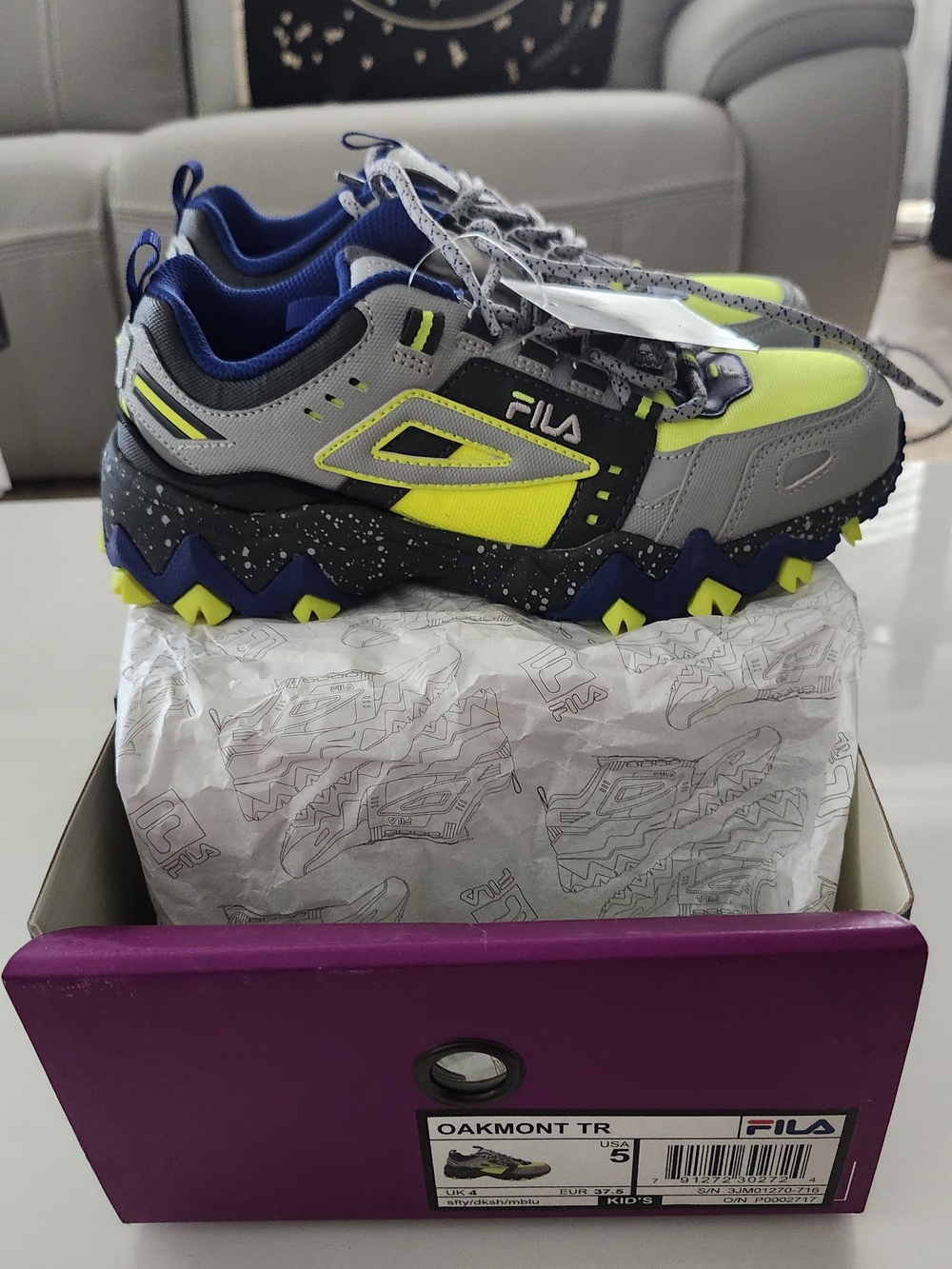 FILA Kids Oakmont TR Neon Yellow & Gray Trail Sneakers 5m/6.5w